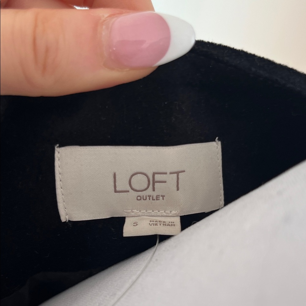 LOFT Black Tailored Button Vest - Picture 2 of 3